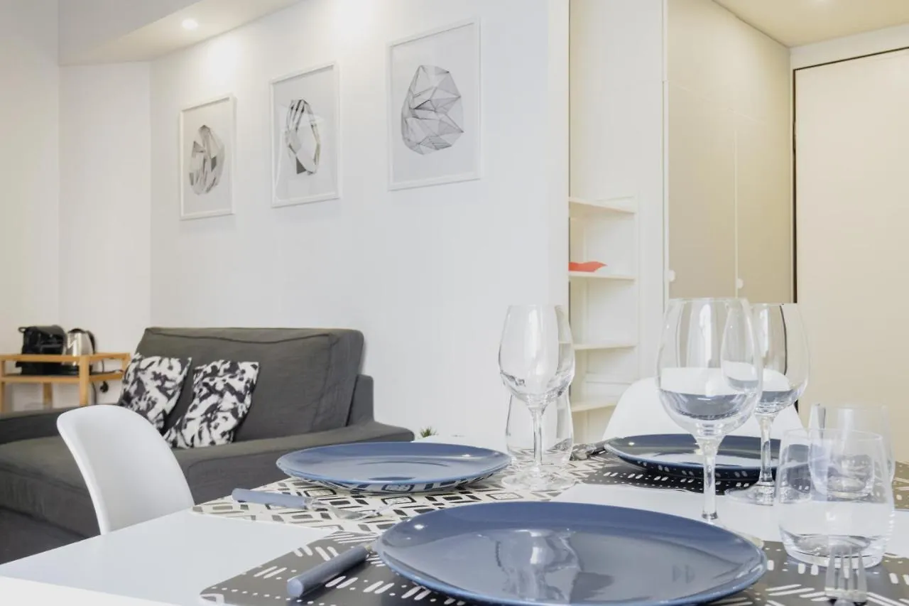 Apartment Easylife - Elegante Appartamento Sui Navigli Milan