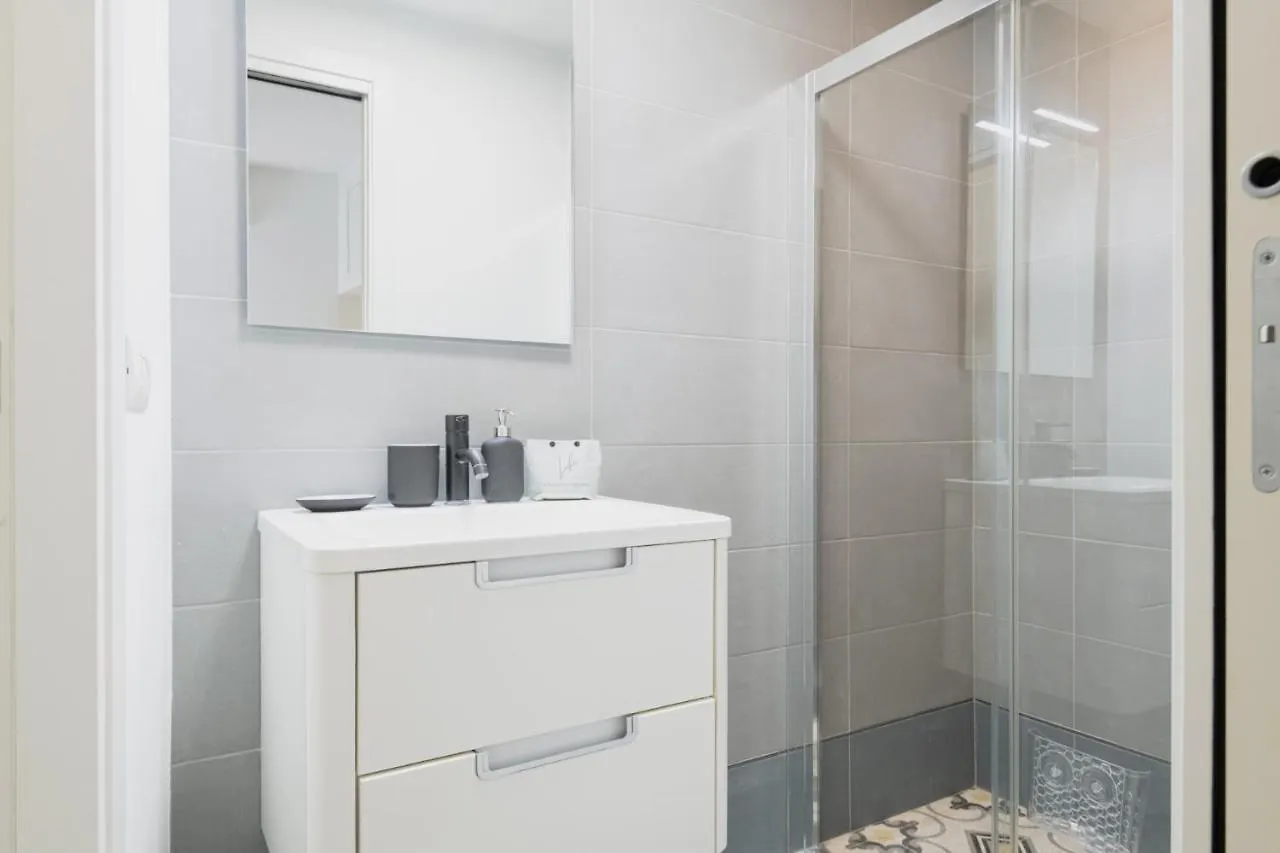 Easylife - Elegante Appartamento Sui Navigli Milan 0*,  Italy